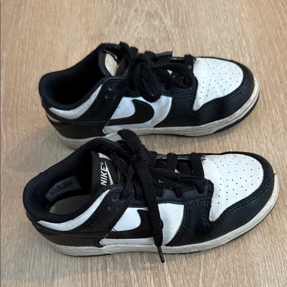 Nike Kids Black and White Sneakers